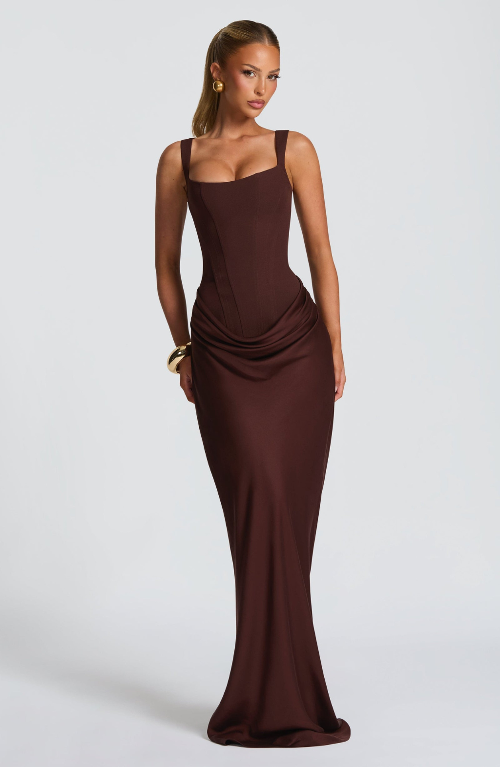 Valentina • Vestido maxi esculpido con silueta de reloj de arena