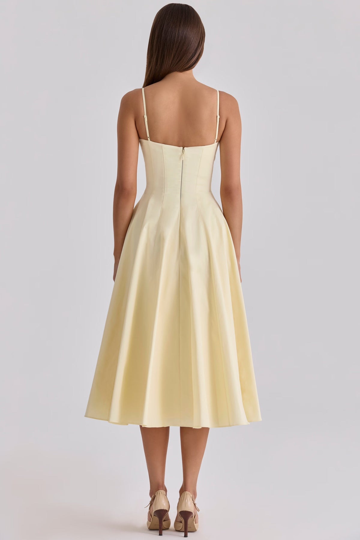 Delali • Vestido midi con elegante escote fruncido