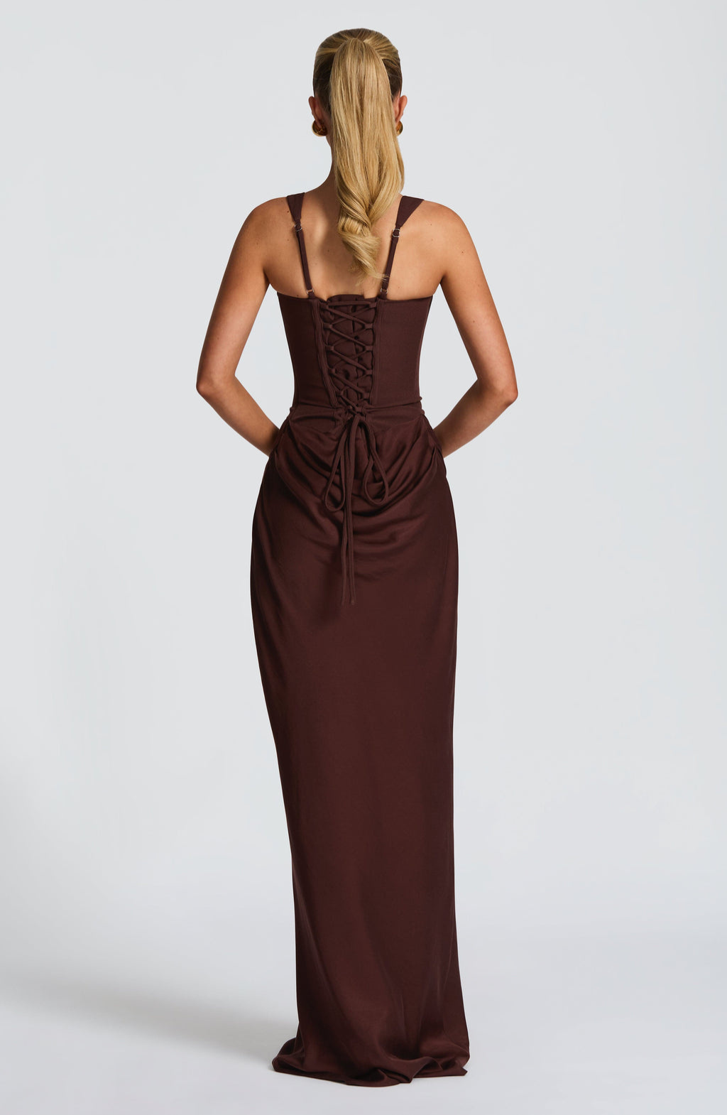 Valentina • Vestido maxi esculpido con silueta de reloj de arena