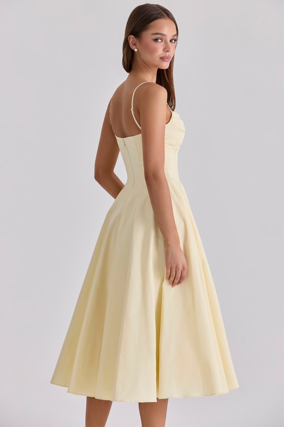 Delali • Vestido midi con elegante escote fruncido