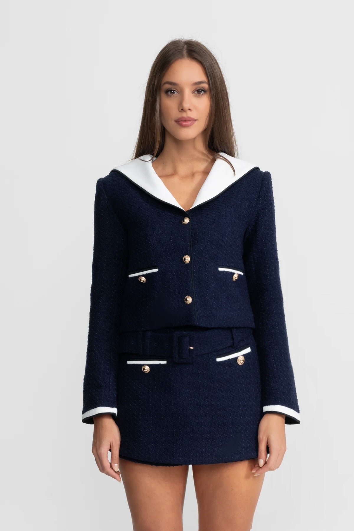 Chaqueta Corta de Tweed con Cuello en Contraste – Azul Marino