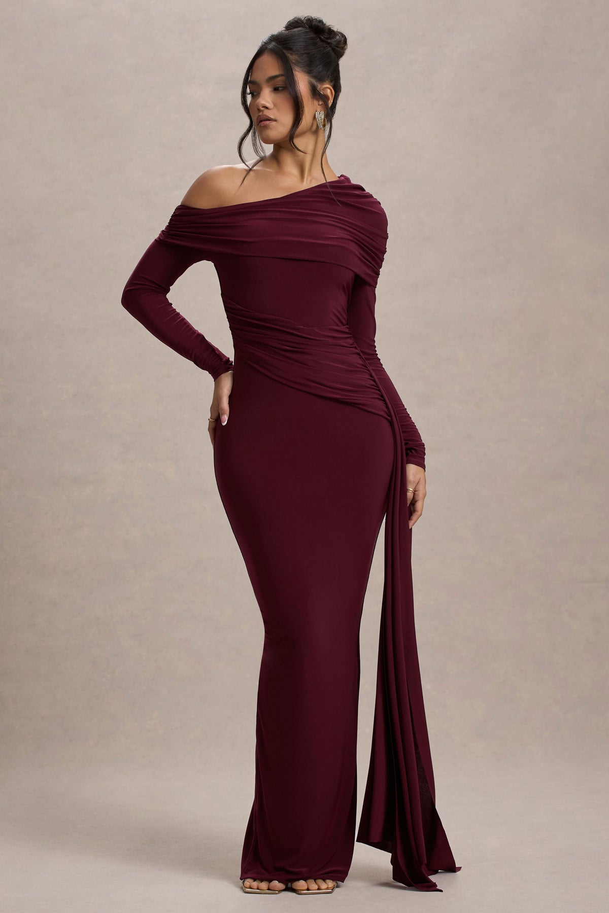 Valina | Vestido largo en Burdeos Fruncido Asimétrico con Caída