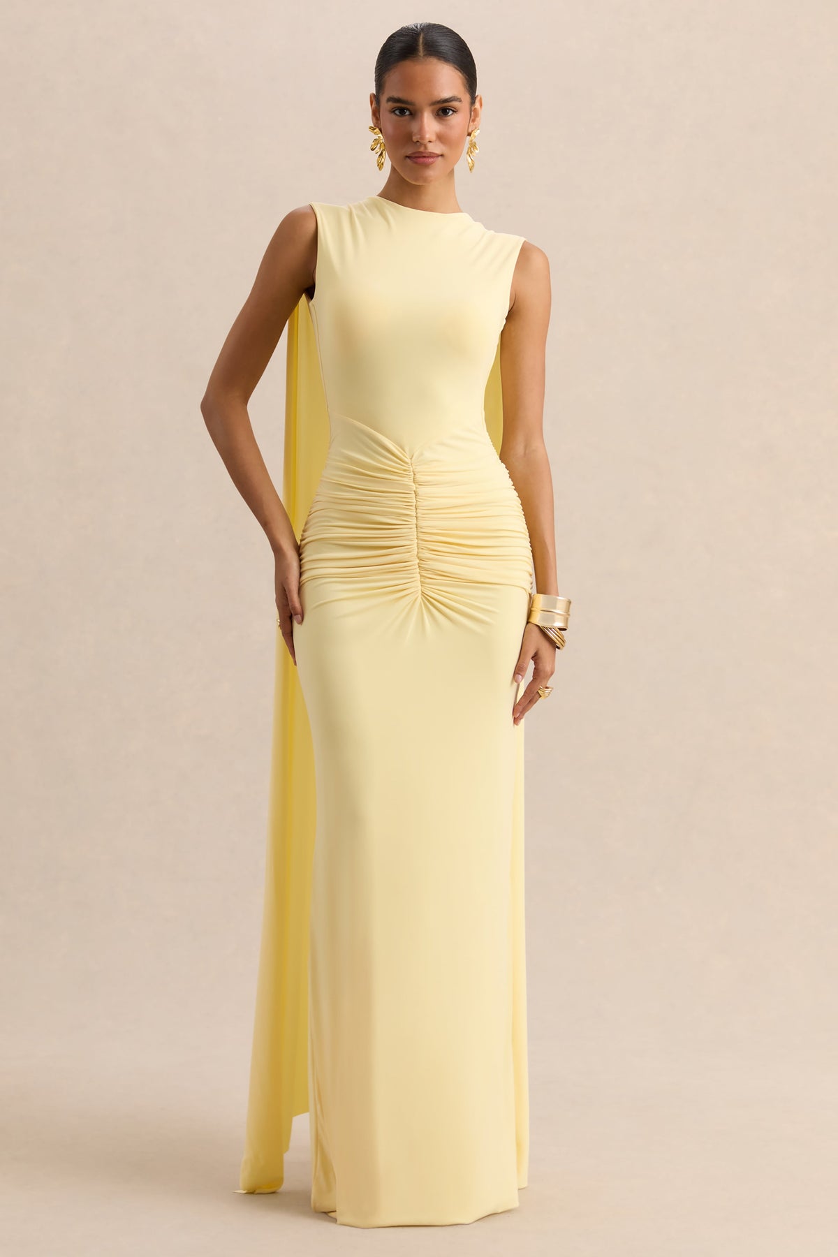 Premiere | Vestido Largo Color Limón Con Escote Barco Mangas Capa Y Espalda Abierta