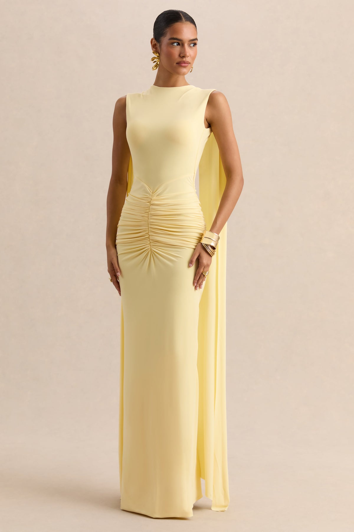 Premiere | Vestido Largo Color Limón Con Escote Barco Mangas Capa Y Espalda Abierta
