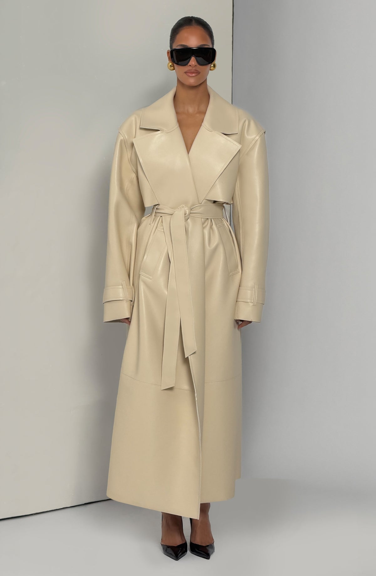 Bridget | Gabardina oversize de efecto piel – Crema
