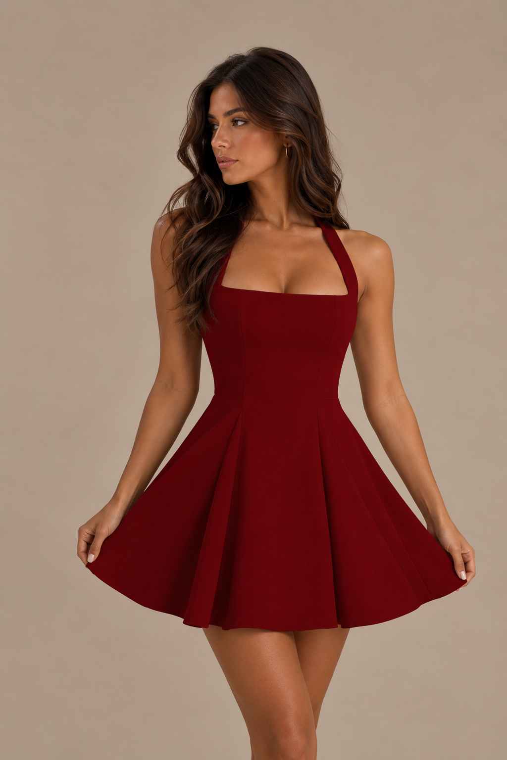 Kaela • Elegante vestido mini con tirantes halter