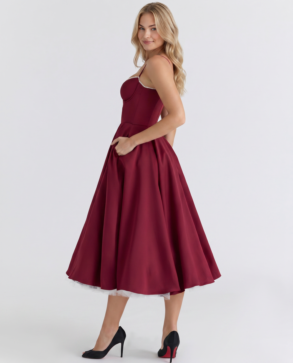 Camryn • Vestido midi con escote corazón y elegante falda de tul