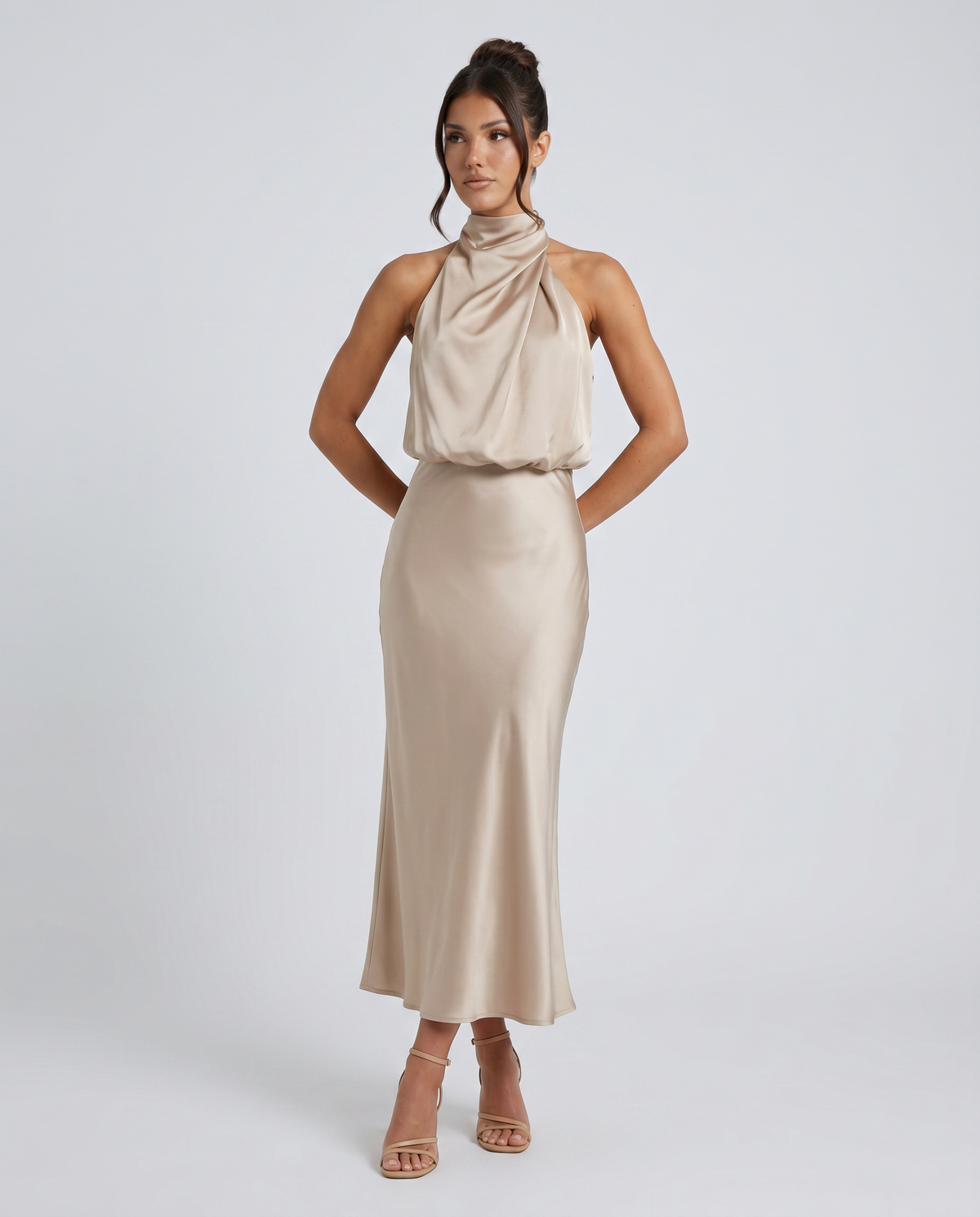 Francesca • Elegante vestido midi con escote halter drapeado