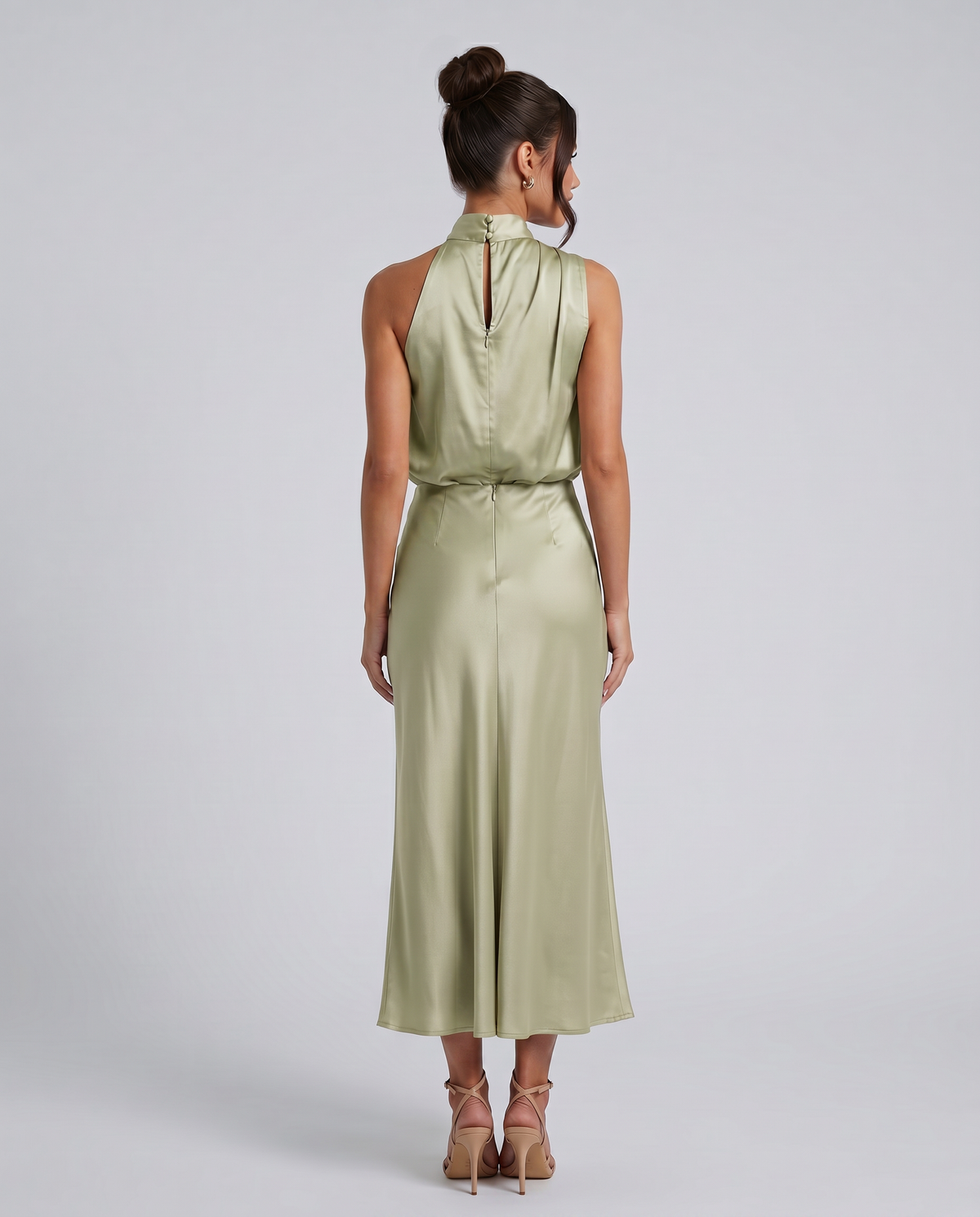Francesca • Elegante vestido midi con escote halter drapeado