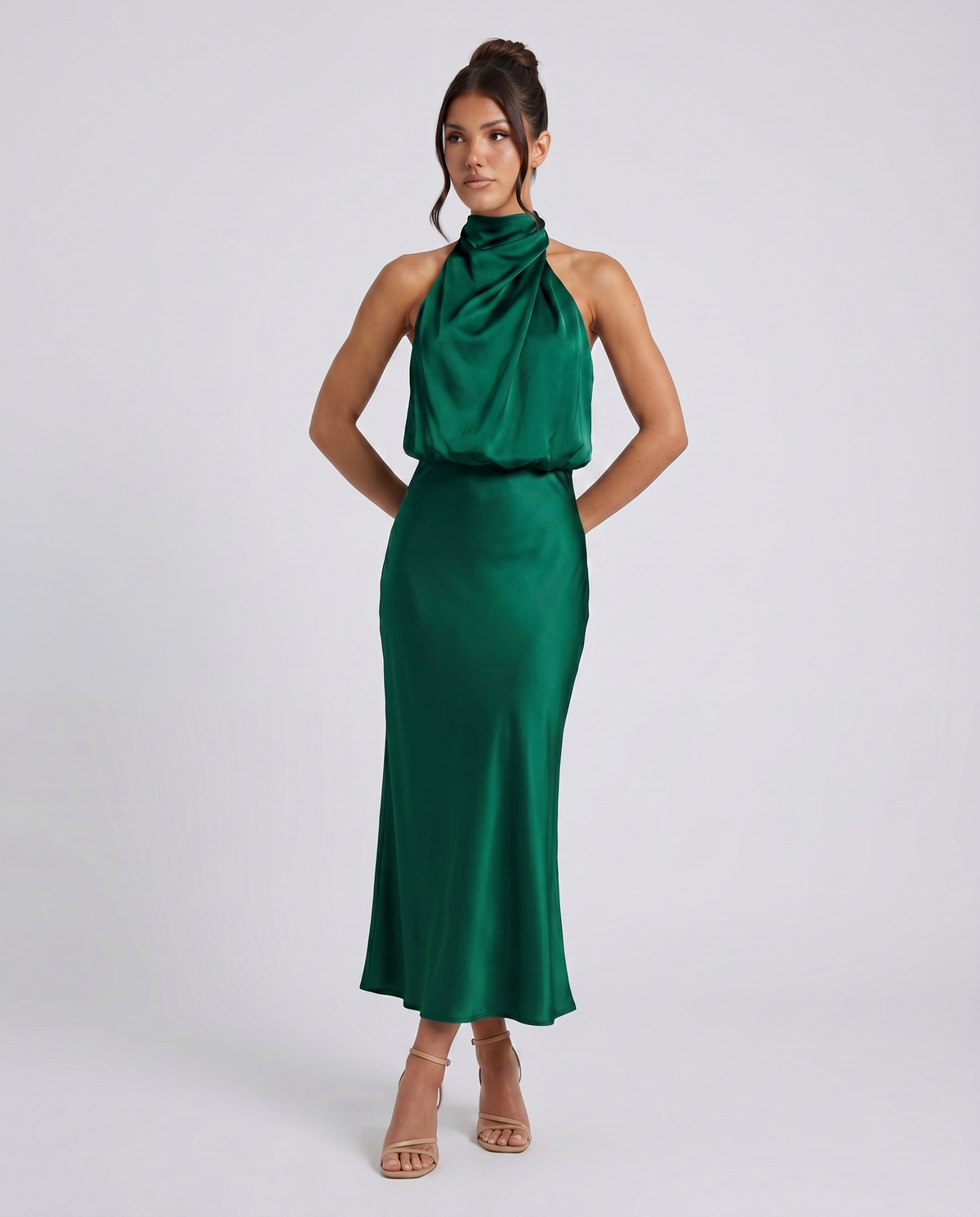 Francesca • Elegante vestido midi con escote halter drapeado