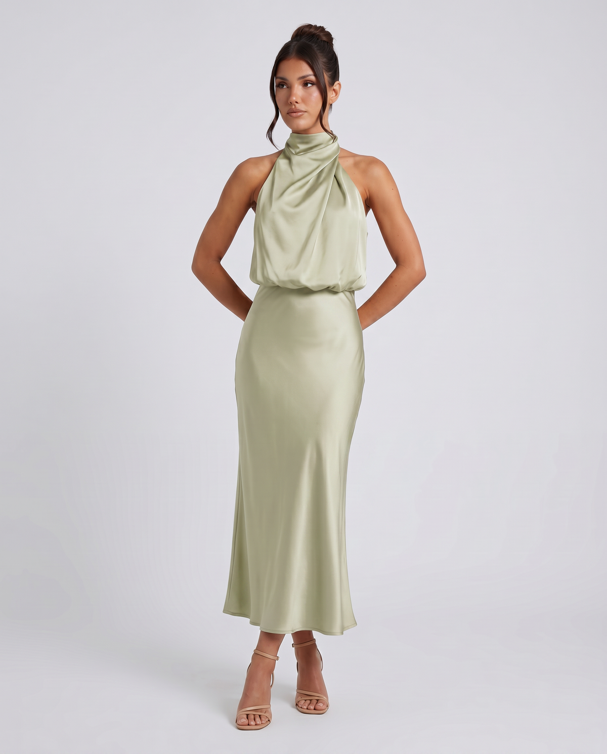 Francesca • Elegante vestido midi con escote halter drapeado