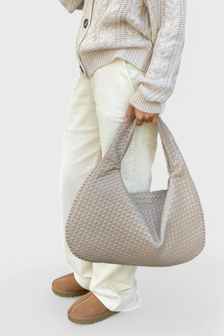 Bolso de hombro Tilly tejido artesanal con estilo moderno