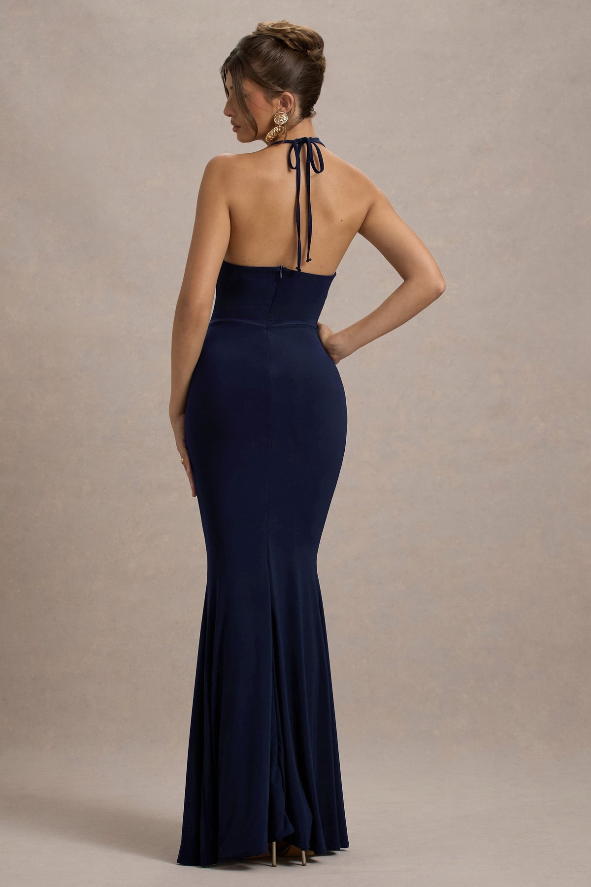 Lucena | Vestido largo en azul marino con escote drapeado y detalle floral