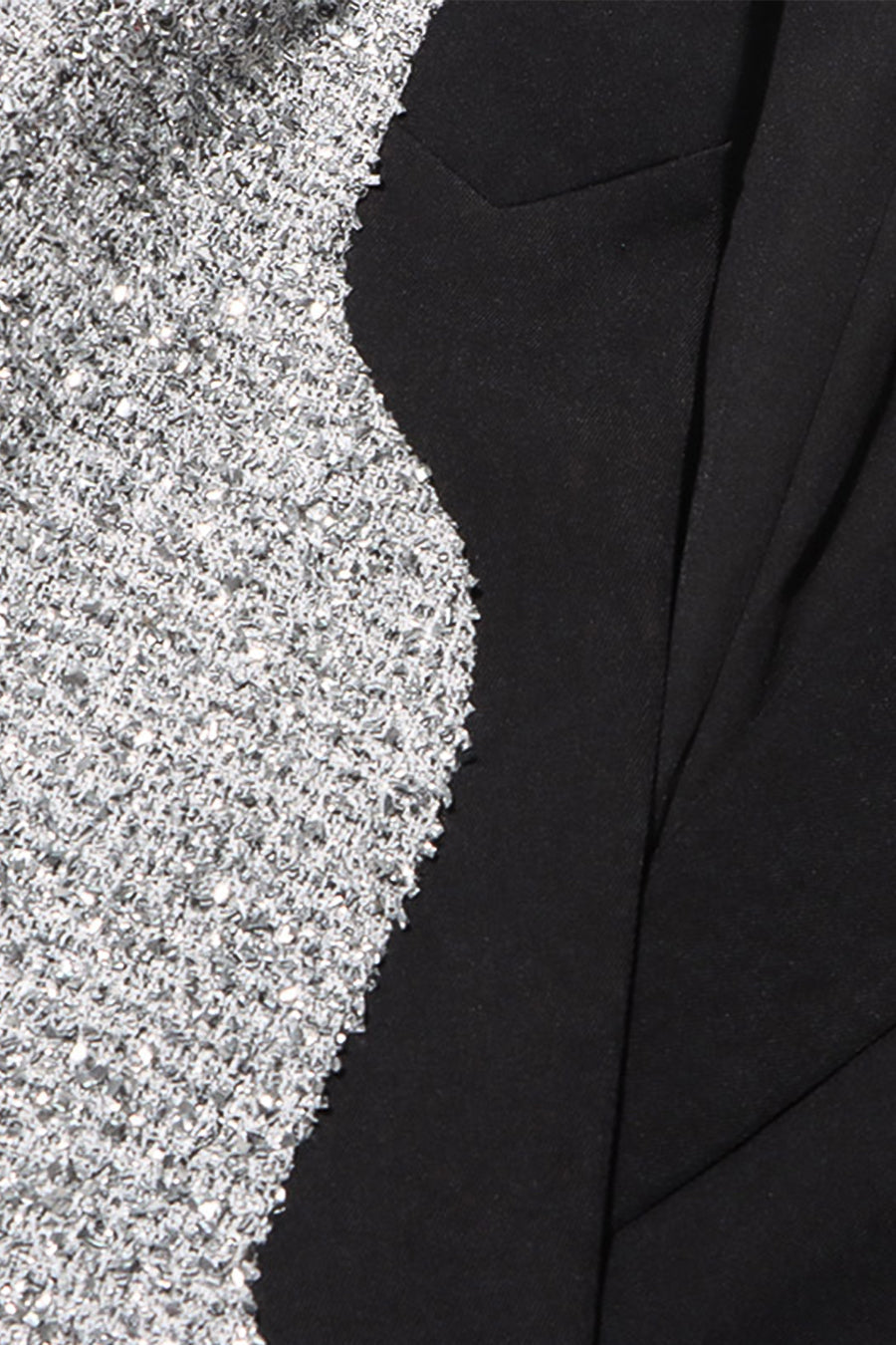 Blazer Bicolor con Bajo Asimétrico – Negro y Plata