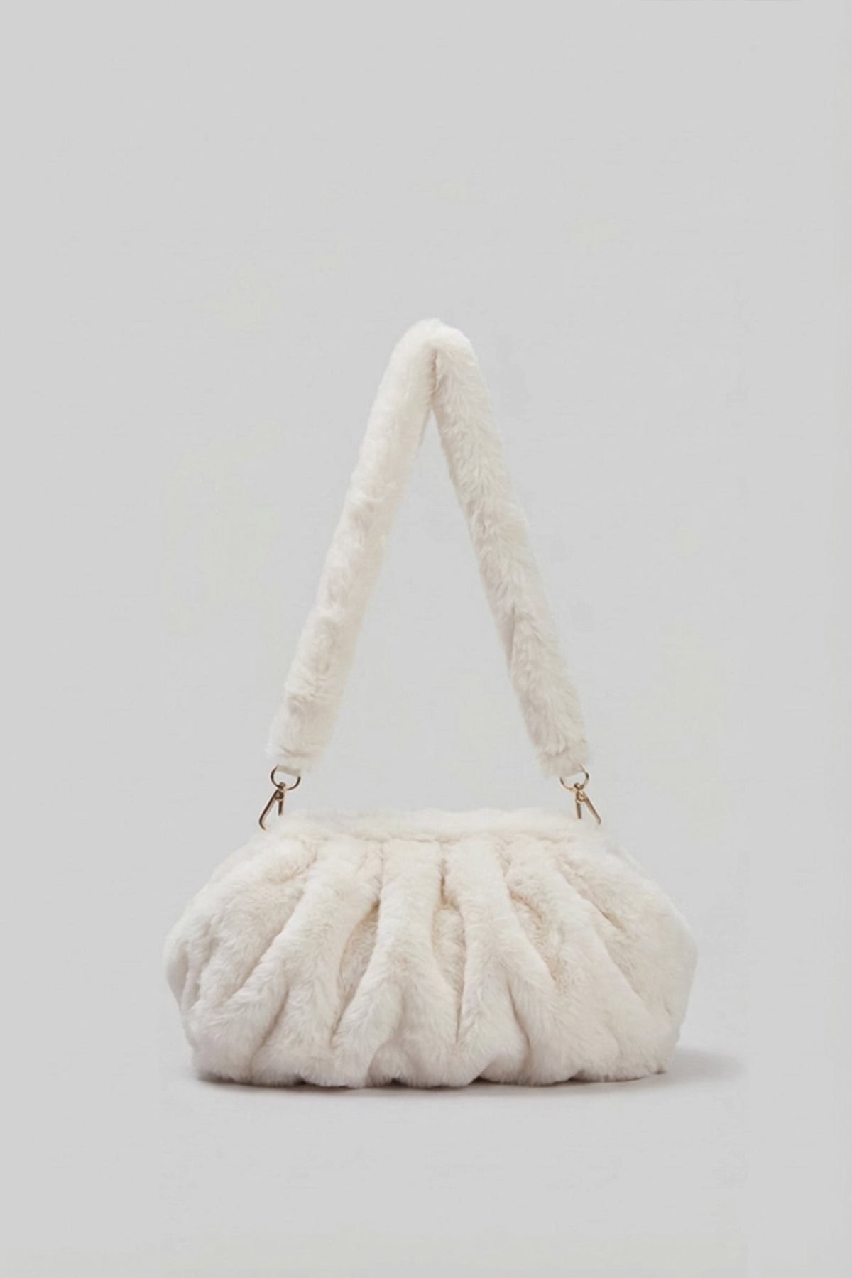 Bolso de Hombro de Pelo Sintético con Diseño Fruncido – Blanco