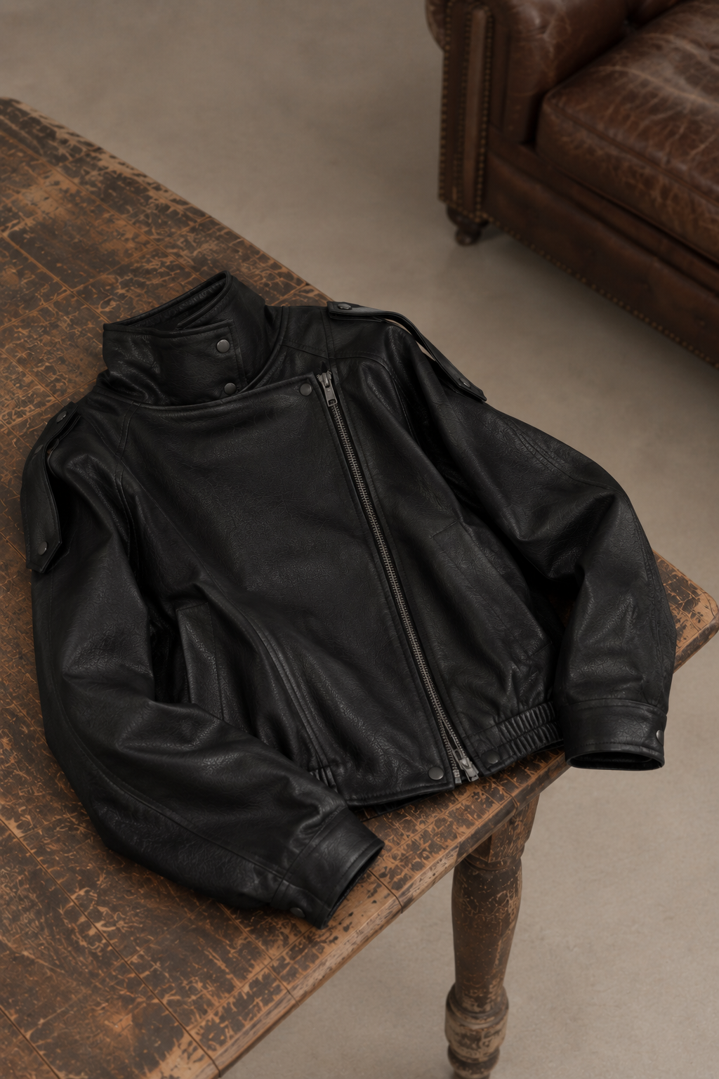 Elena | Chaqueta Efecto Piel con Cremallera Lateral