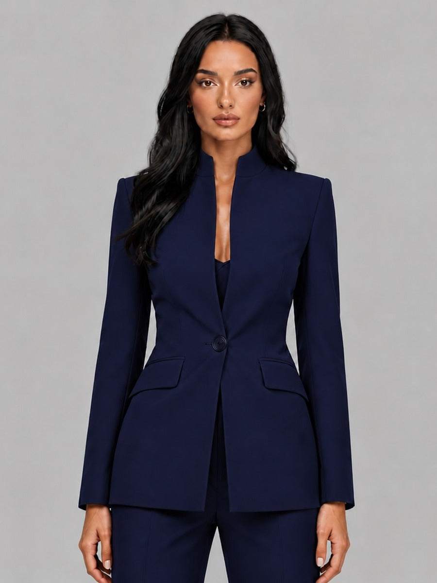 Faustina | Conjunto de dos piezas con blazer de cuello mao y pantalón acampanado