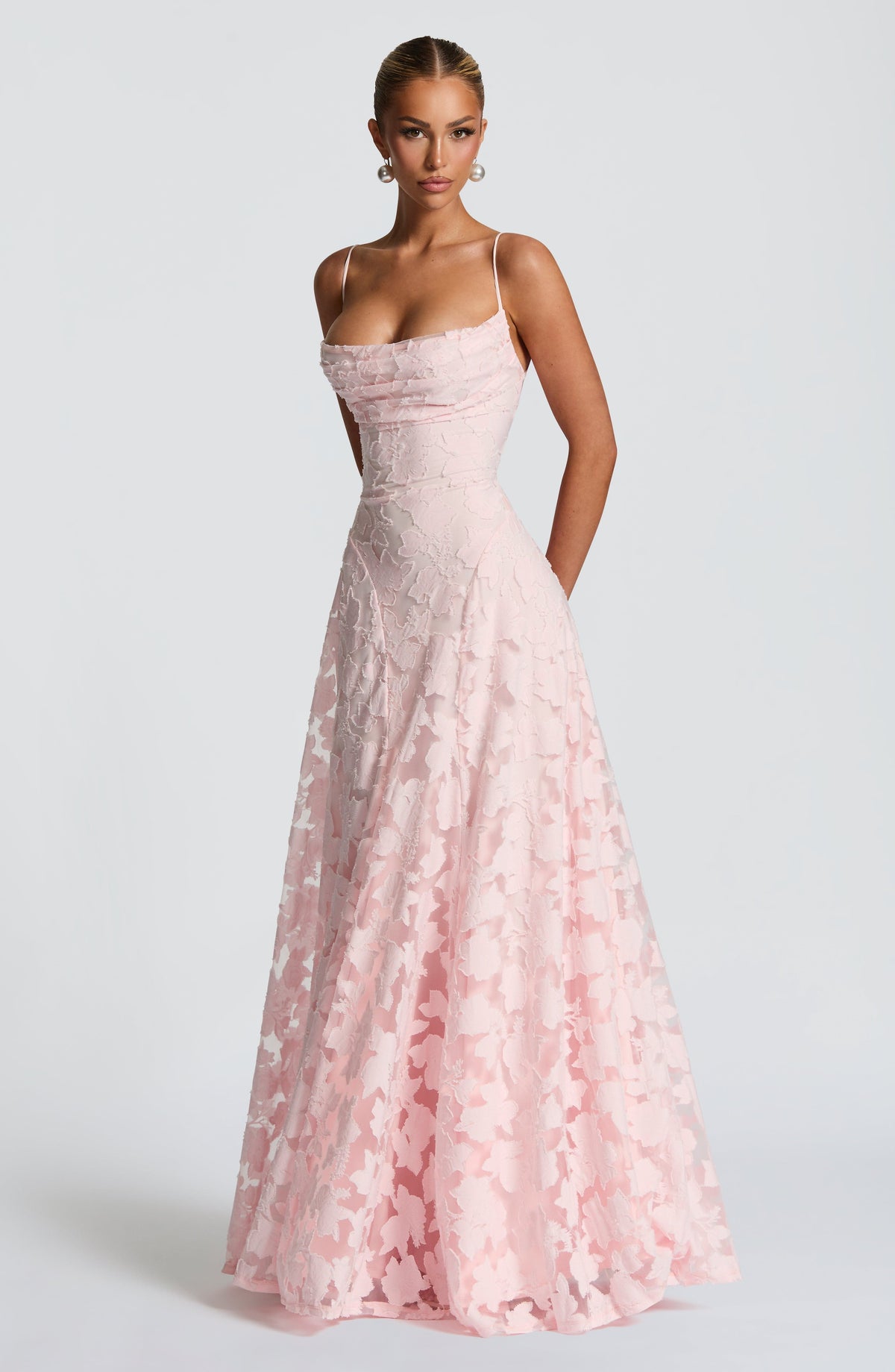 Sofía • Vestido largo floral con tirantes elegantes