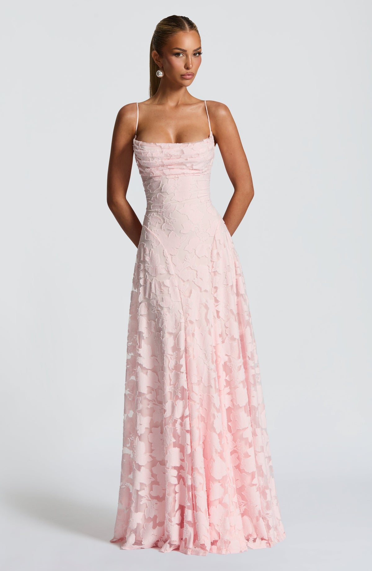 Sofía • Vestido largo floral con tirantes elegantes