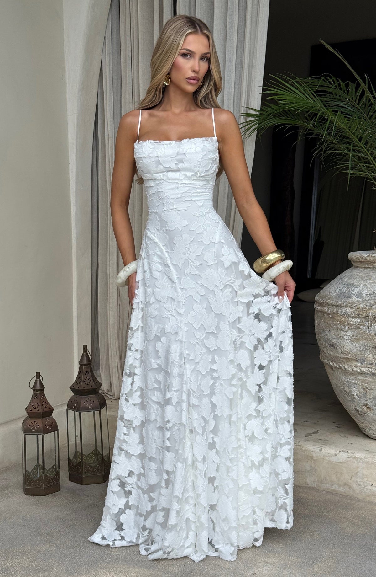 Sofía • Vestido largo floral con tirantes elegantes