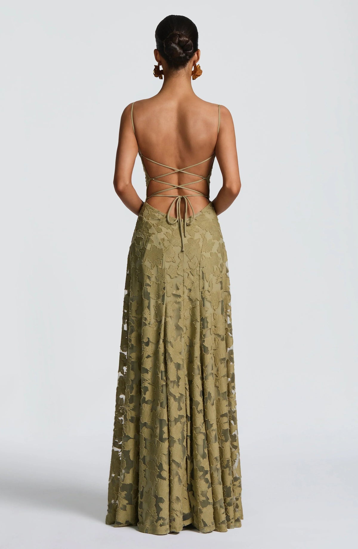 Sofía • Vestido largo floral con tirantes elegantes