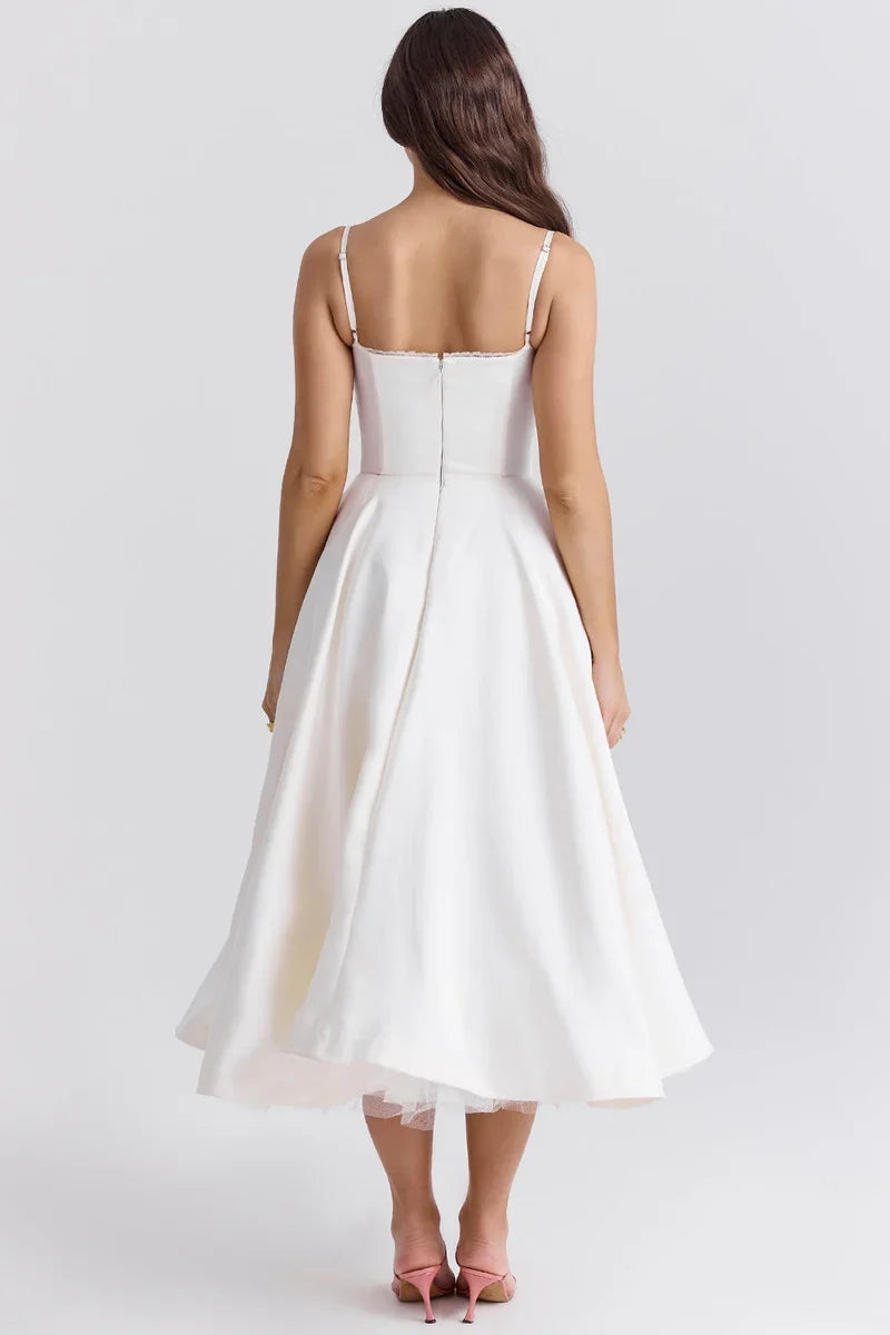 Jianna • Elegante vestido midi de tul con corsé de aros