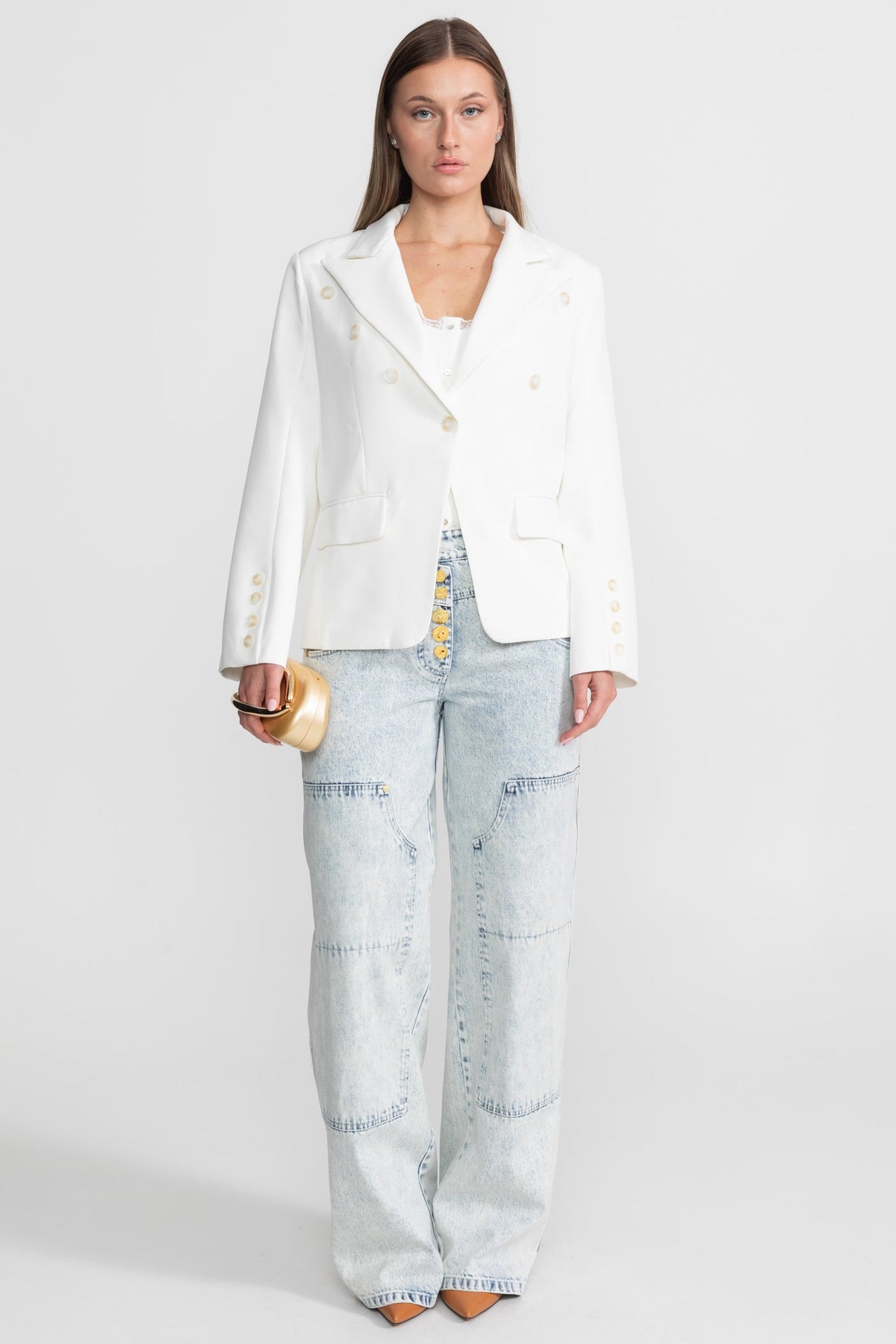 Blazer Cruzado Entallado con Solapas Pico – Blanco