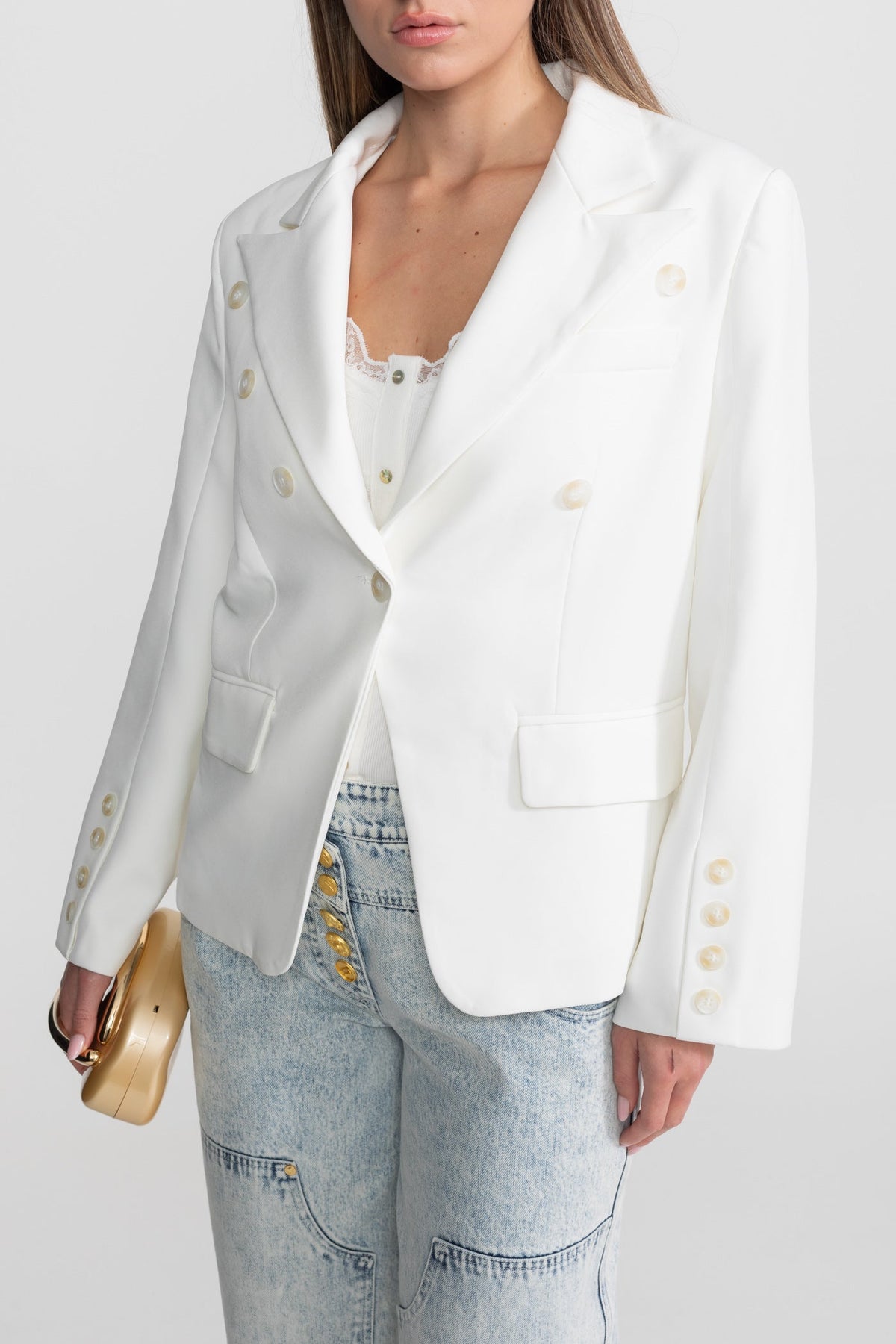 Blazer Cruzado Entallado con Solapas Pico – Blanco