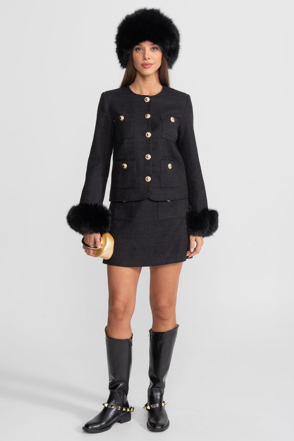 Blazer de Tweed con Puños de Pelo y Botones Dorados – Negro