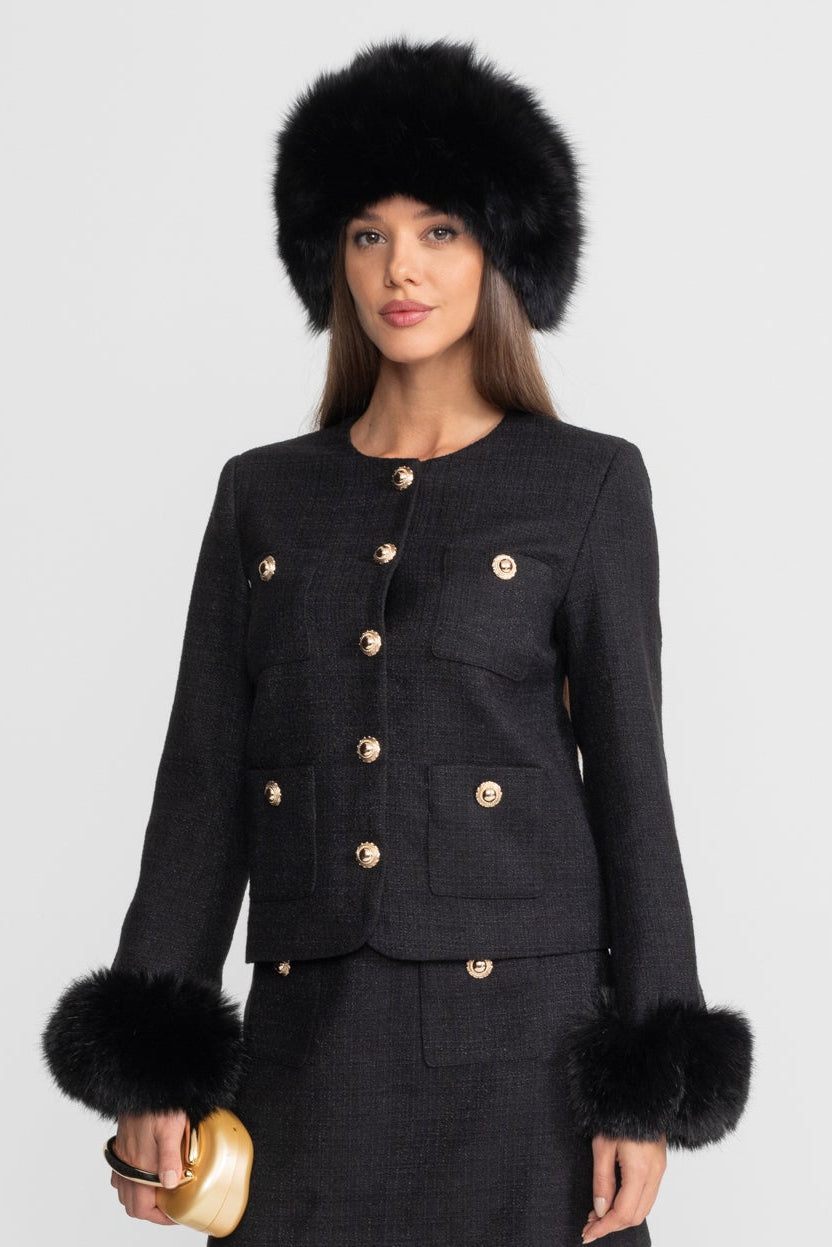 Blazer de Tweed con Puños de Pelo y Botones Dorados – Negro
