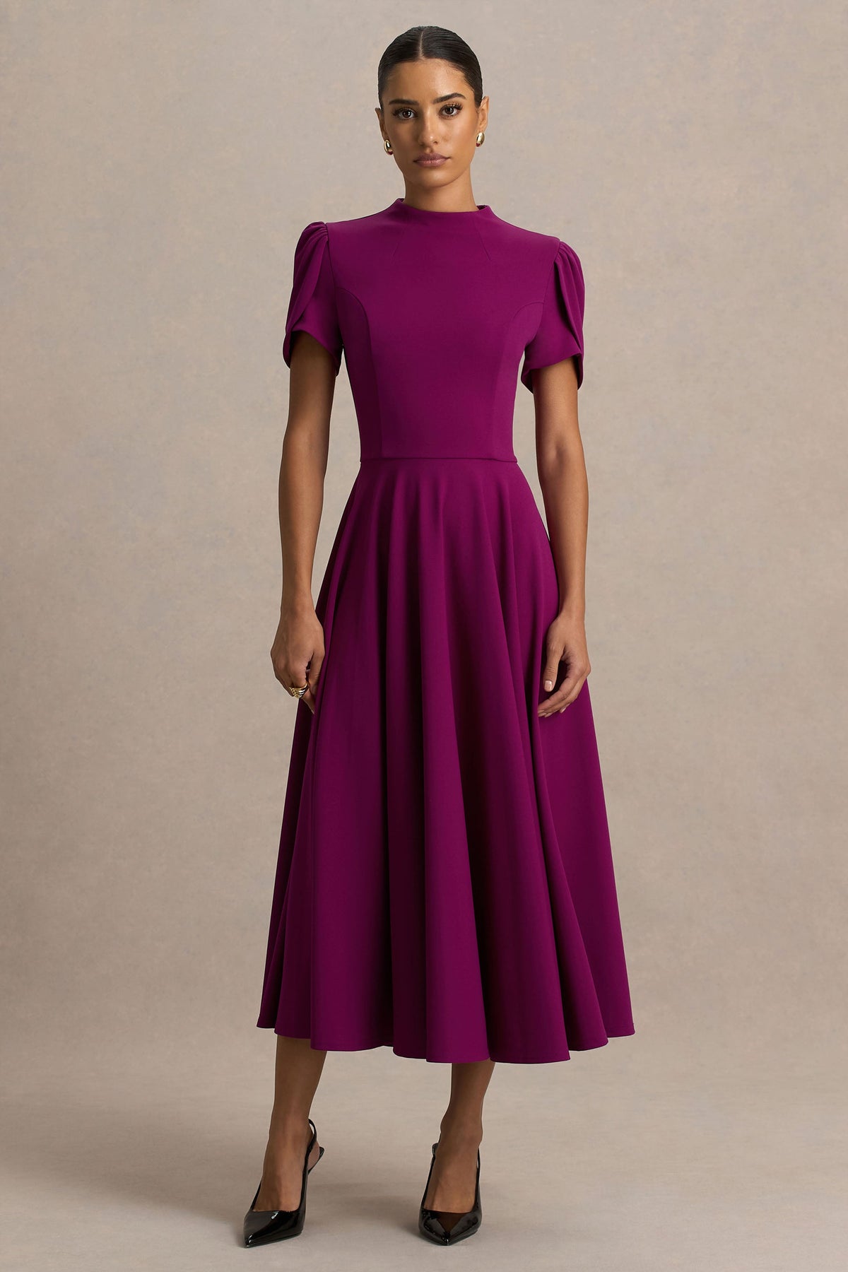 Vicky | Vestido Midi Color Morera Con Escote Alto Y Mangas Abullonadas