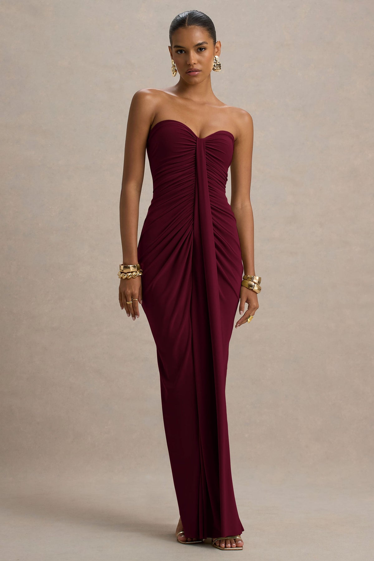 Ali | Vestido Largo Burdeos con Escote Corazón, Drapeado y Lazo