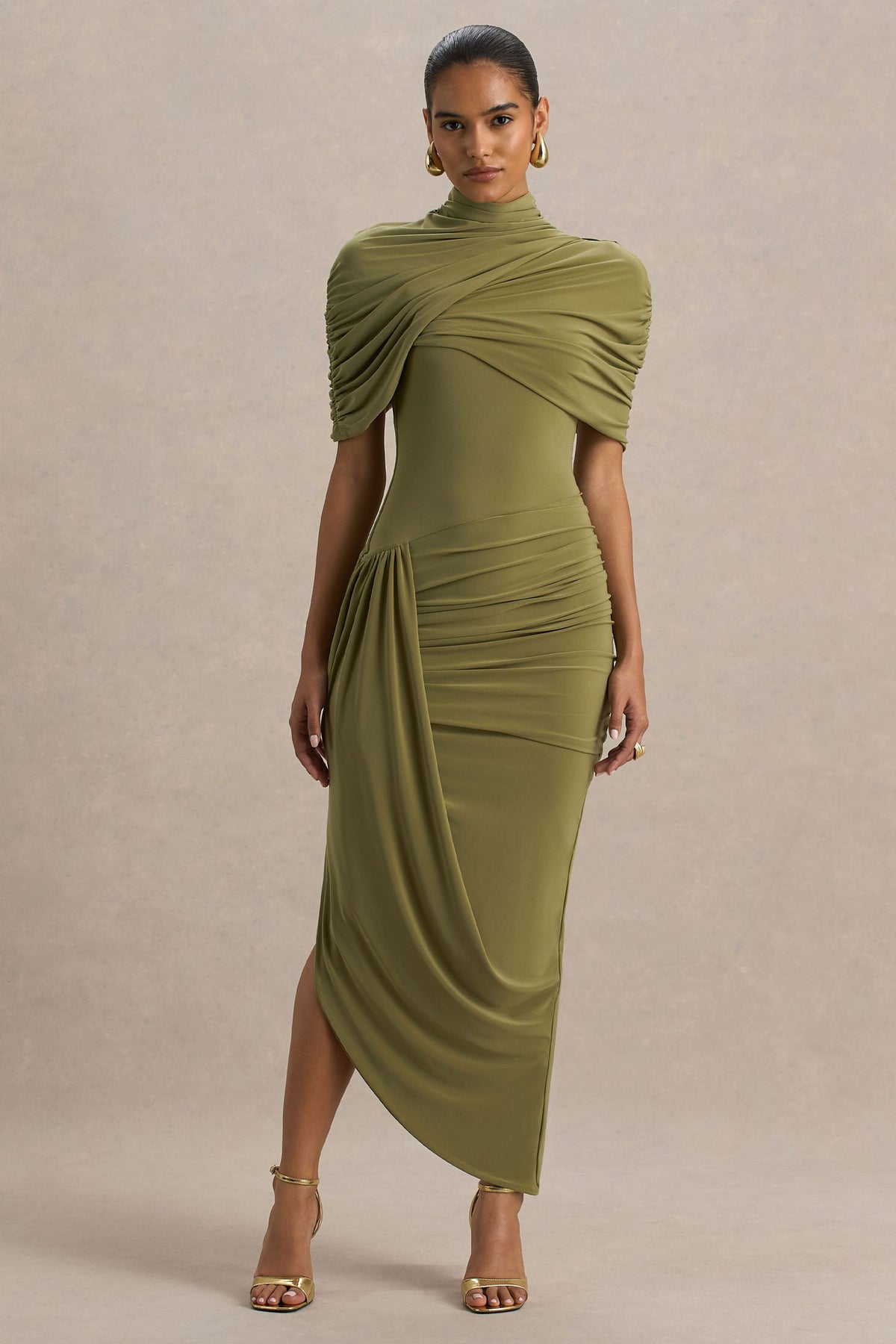 Enchant | Vestido Midi Verde Oliva Con Cuello Alto Y Mangas Capa Asimétricas