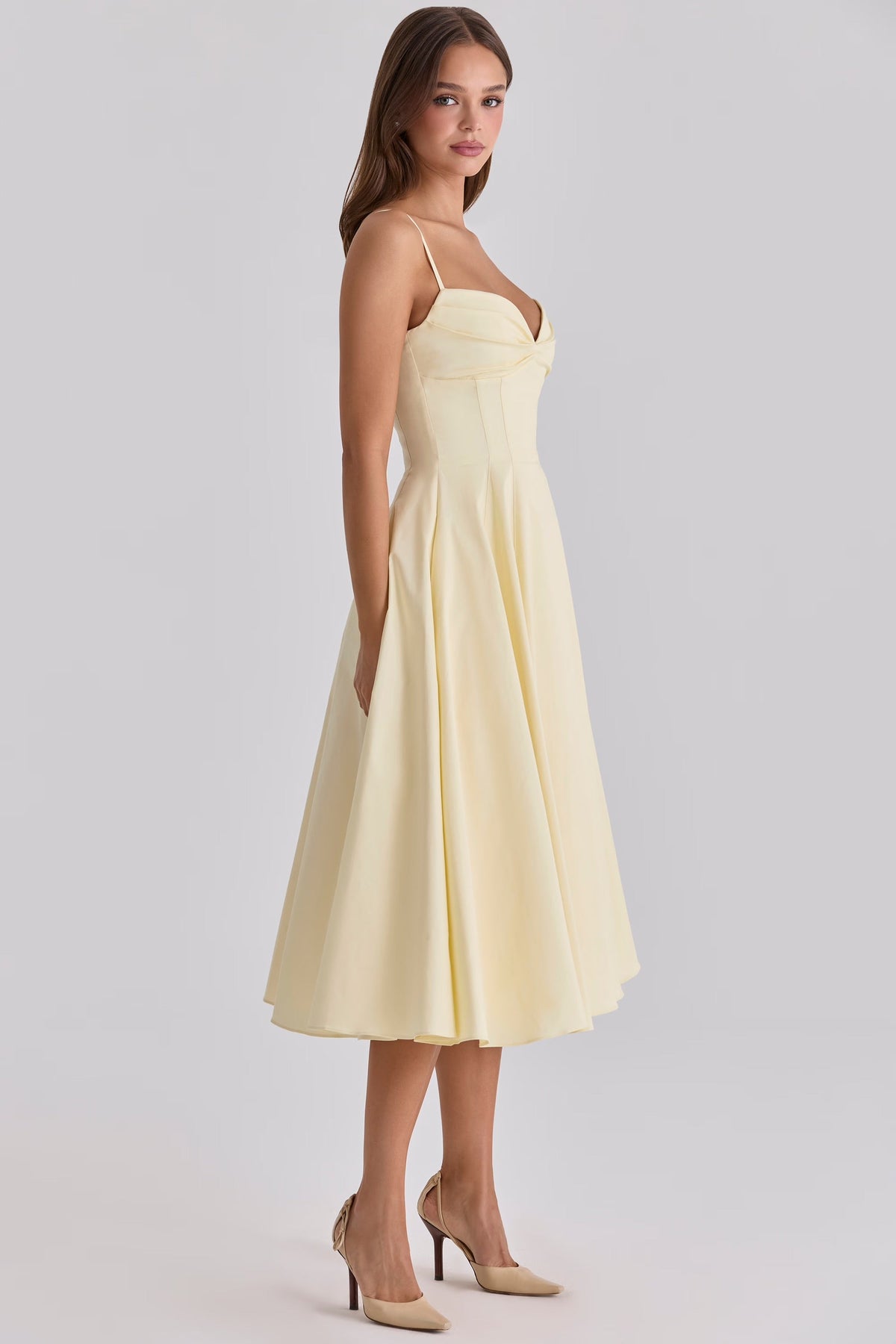 Delali • Vestido midi con elegante escote fruncido