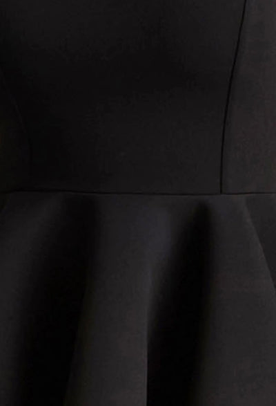 Malia | Vestido Corto Negro con Escote Corazón y Falda Skater