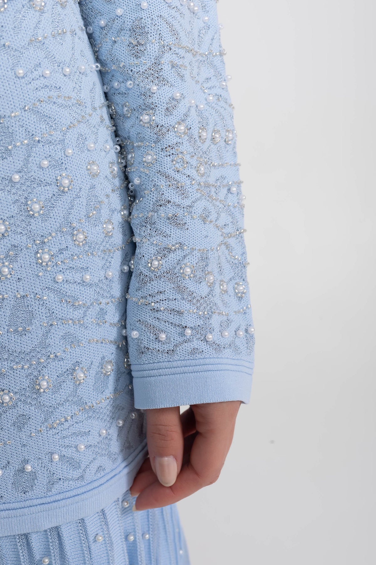 Cárdigan de Encaje Bordado con Botones de Perlas – Azul
