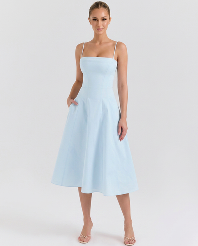 Merle • Elegante Vestido Midi de Línea A con Tirantes Finos