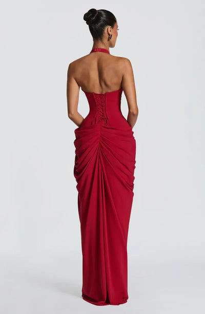 Minetta • Elegante vestido maxi halter con corsé