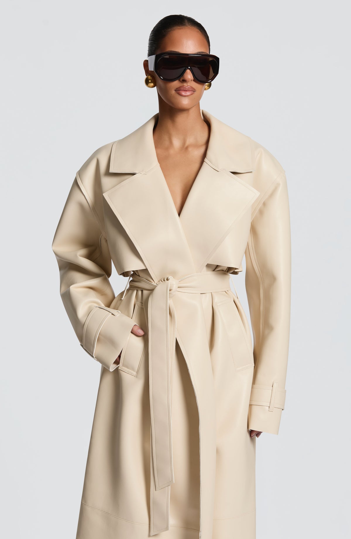 Bridget | Gabardina oversize de efecto piel – Crema