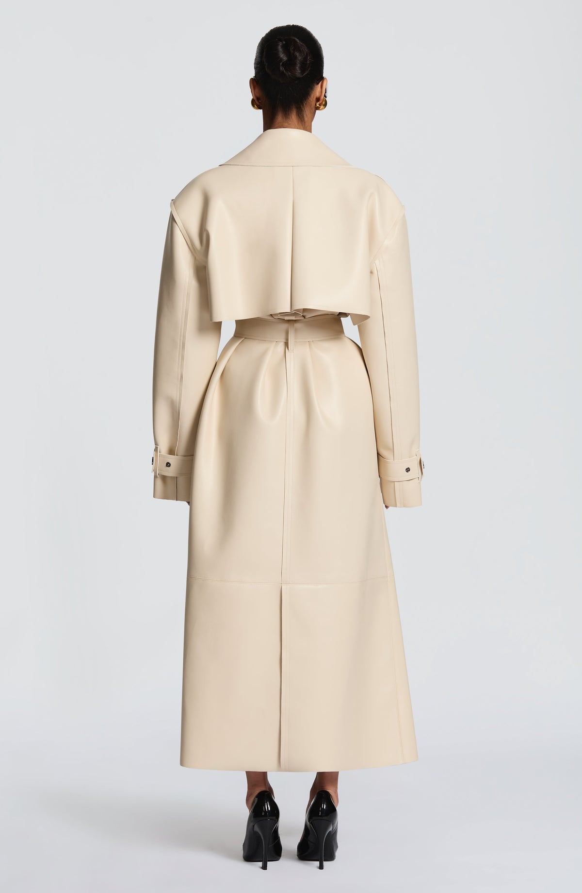 Bridget | Gabardina oversize de efecto piel – Crema