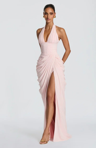 Minetta • Elegante vestido maxi halter con corsé