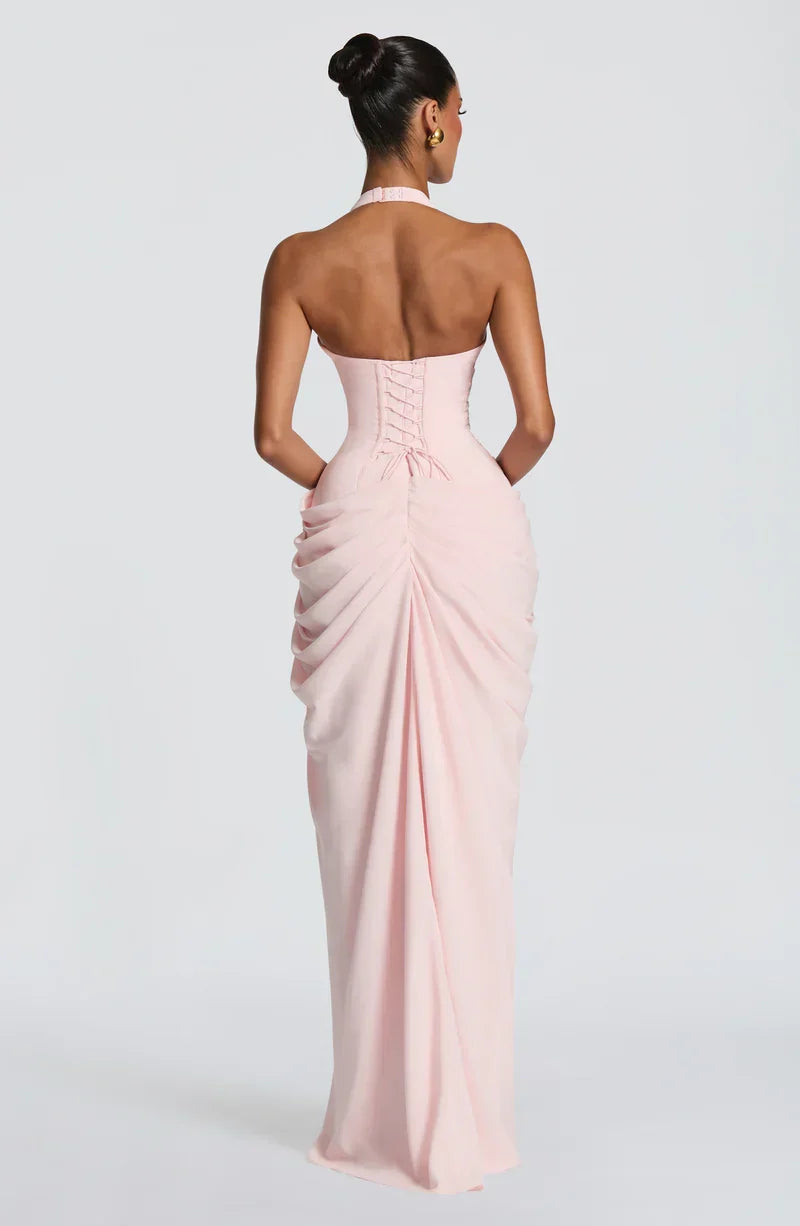 Minetta • Elegante vestido maxi halter con corsé