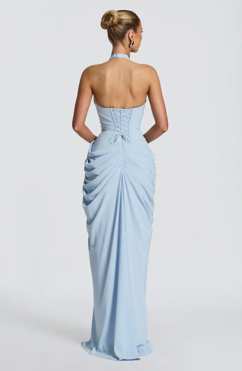 Minetta • Elegante vestido maxi halter con corsé
