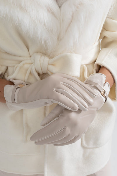 Guantes de Piel Vegana y Ante con Hebilla Dorada – Beige