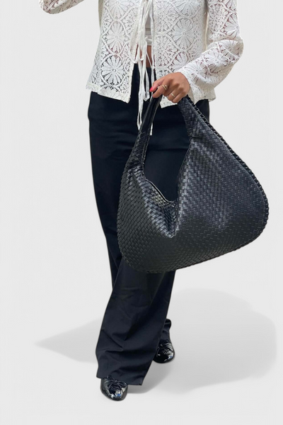 Bolso de hombro Tilly tejido artesanal con estilo moderno