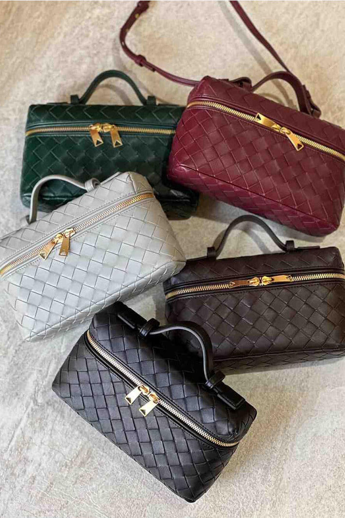 Bolso mini tejido Milla con elegantes detalles dorados