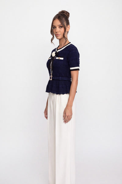 Top de Punto con Peplum y Cuello Marinero – Azul Marino