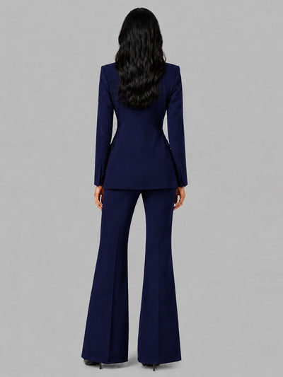 Faustina | Conjunto de dos piezas con blazer de cuello mao y pantalón acampanado