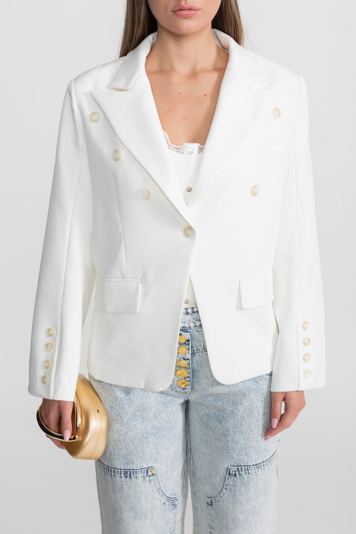 Blazer Cruzado Entallado con Solapas Pico – Blanco