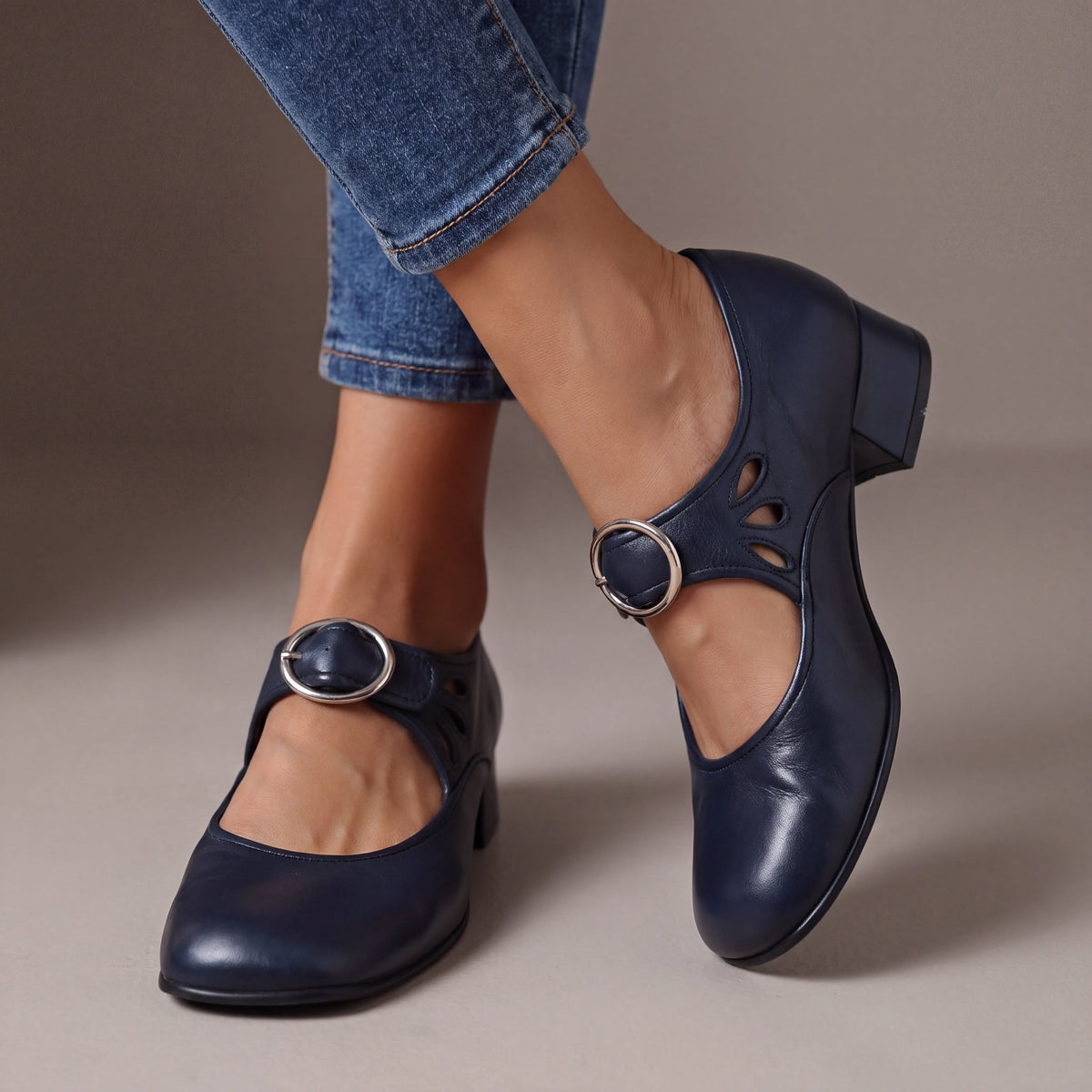 Véronique | Zapatos de piel con tacón y hebilla para mujer